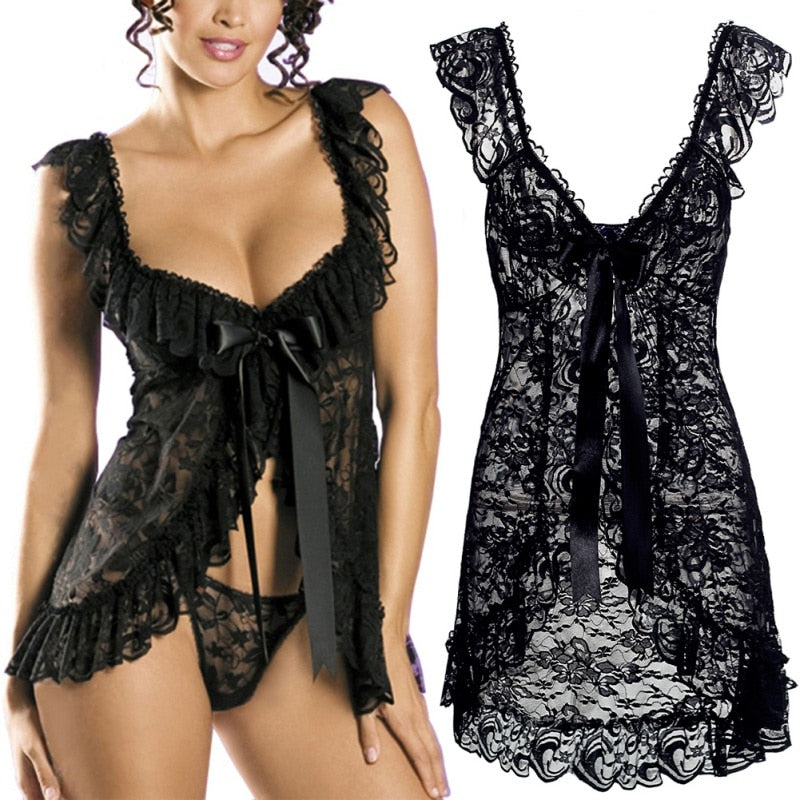 VELOUR Plus Size Lace Lingerie Set with Sheer Nightgown